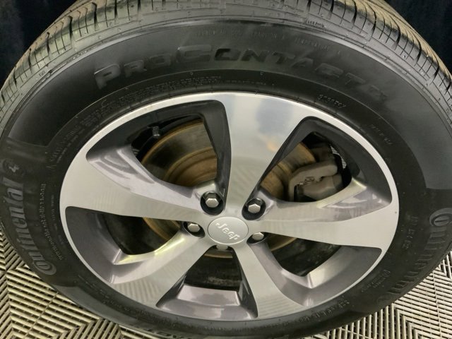 Used 2019 Jeep Cherokee Limited image 47