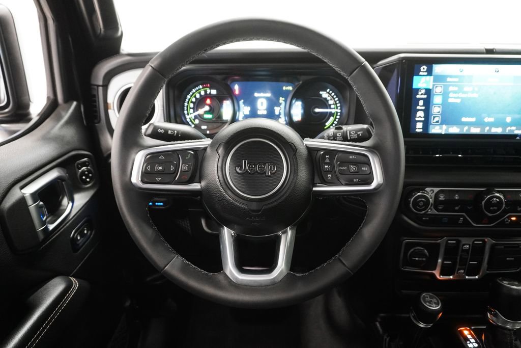 Certified 2025 Jeep Wrangler Unlimited Sahara w/ Safety Group image 20