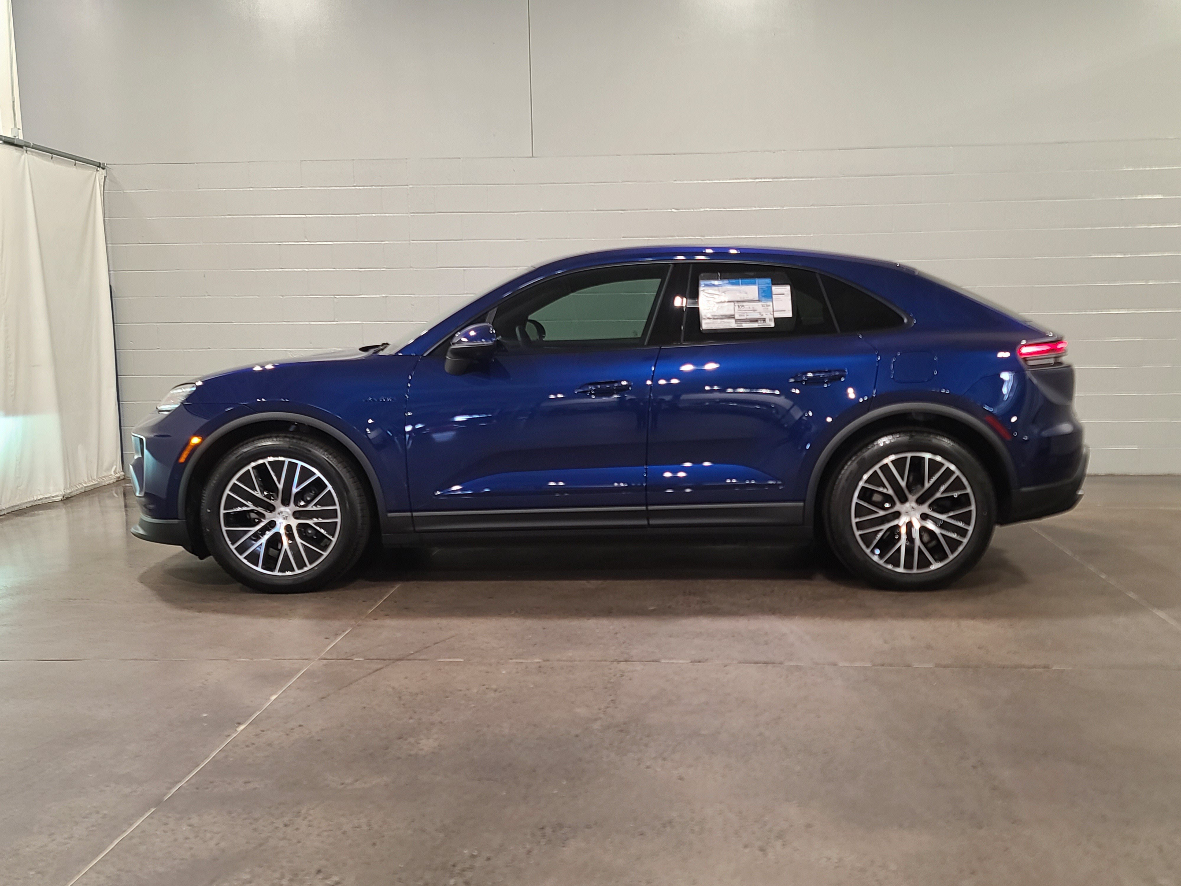 New 2026 Porsche Macan Electric RWD image 2
