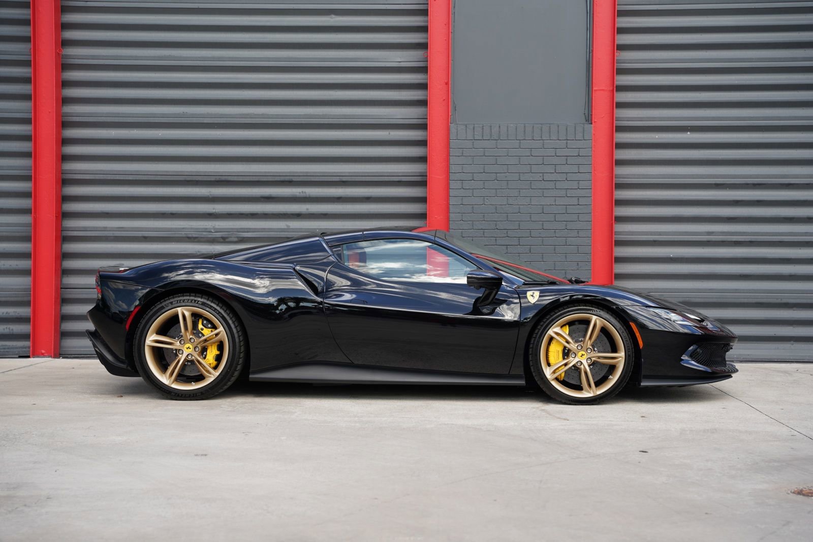 Used 2025 Ferrari 296 GTS image 17