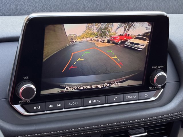 New 2025 Nissan Rogue SV image 30