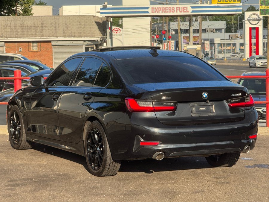 Used 2020 BMW 330i xDrive Sedan w/ Premium Package AWD/4WD image 13