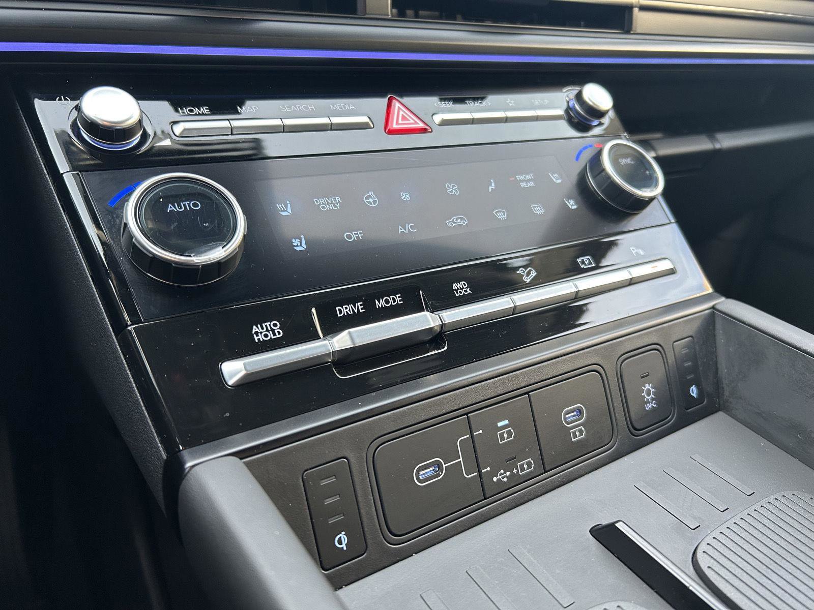 Certified 2024 Hyundai Santa Fe Calligraphy image 20