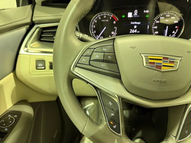 Used 2025 Cadillac XT5 Premium Luxury image 15