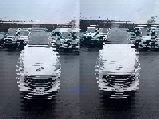 Used 2022 Ford Escape Titanium w/ Titanium Elite Package image 2