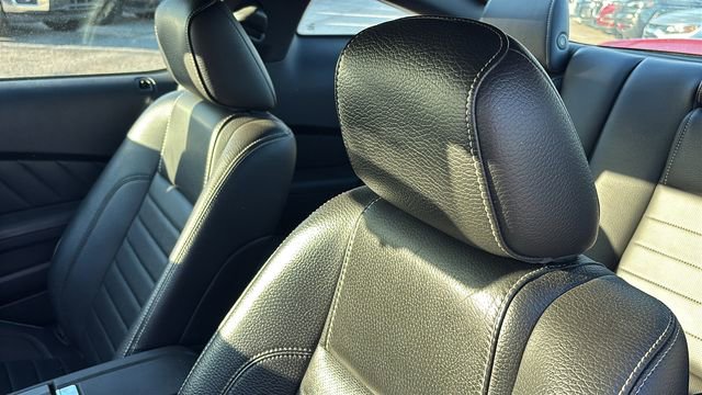 Used 2011 Ford Mustang Premium w/ 202A Rapid Spec Order Code RWD image 25
