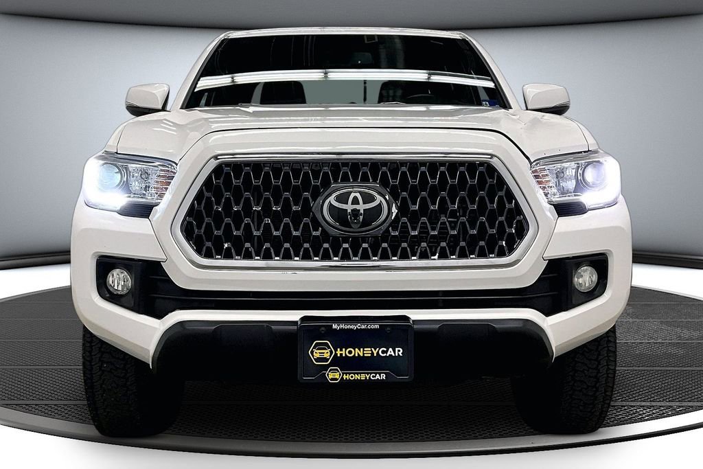 Used 2019 Toyota Tacoma TRD Off-Road AWD/4WD image 2