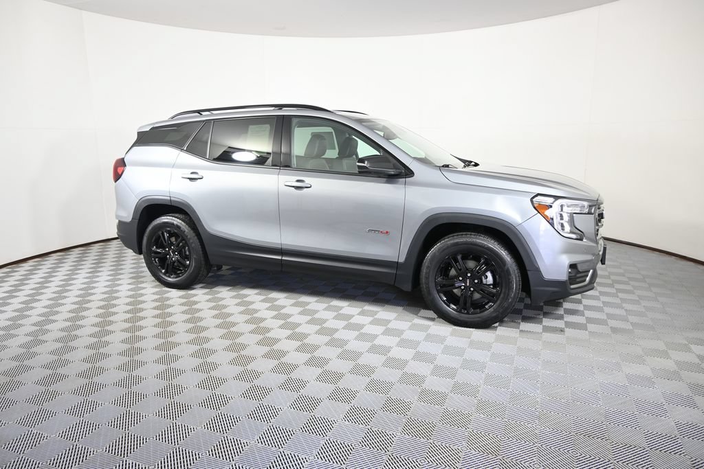 Used 2023 GMC Terrain AT4 w/ Tech Package AWD/4WD image 8