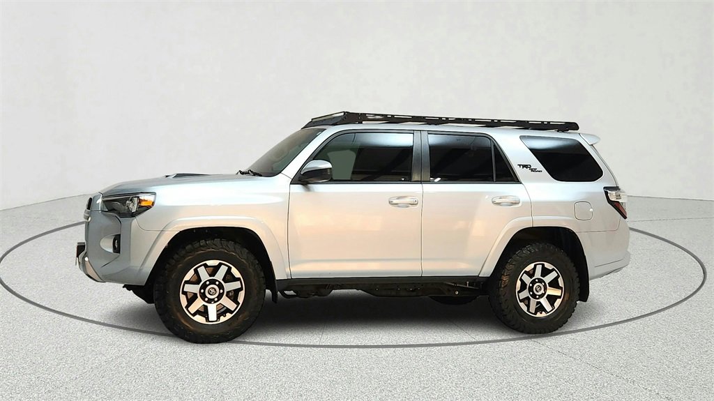 Used 2018 Toyota 4Runner TRD Off-Road image 2