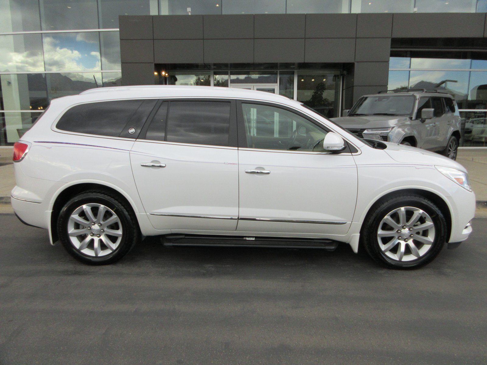 Used 2016 Buick Enclave Premium w/ Experience Buick Package AWD/4WD image 12