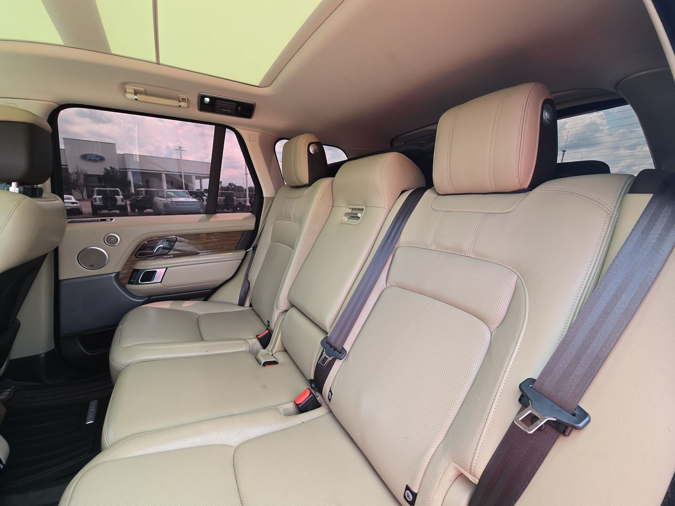 Used 2019 Land Rover Range Rover HSE AWD/4WD image 28
