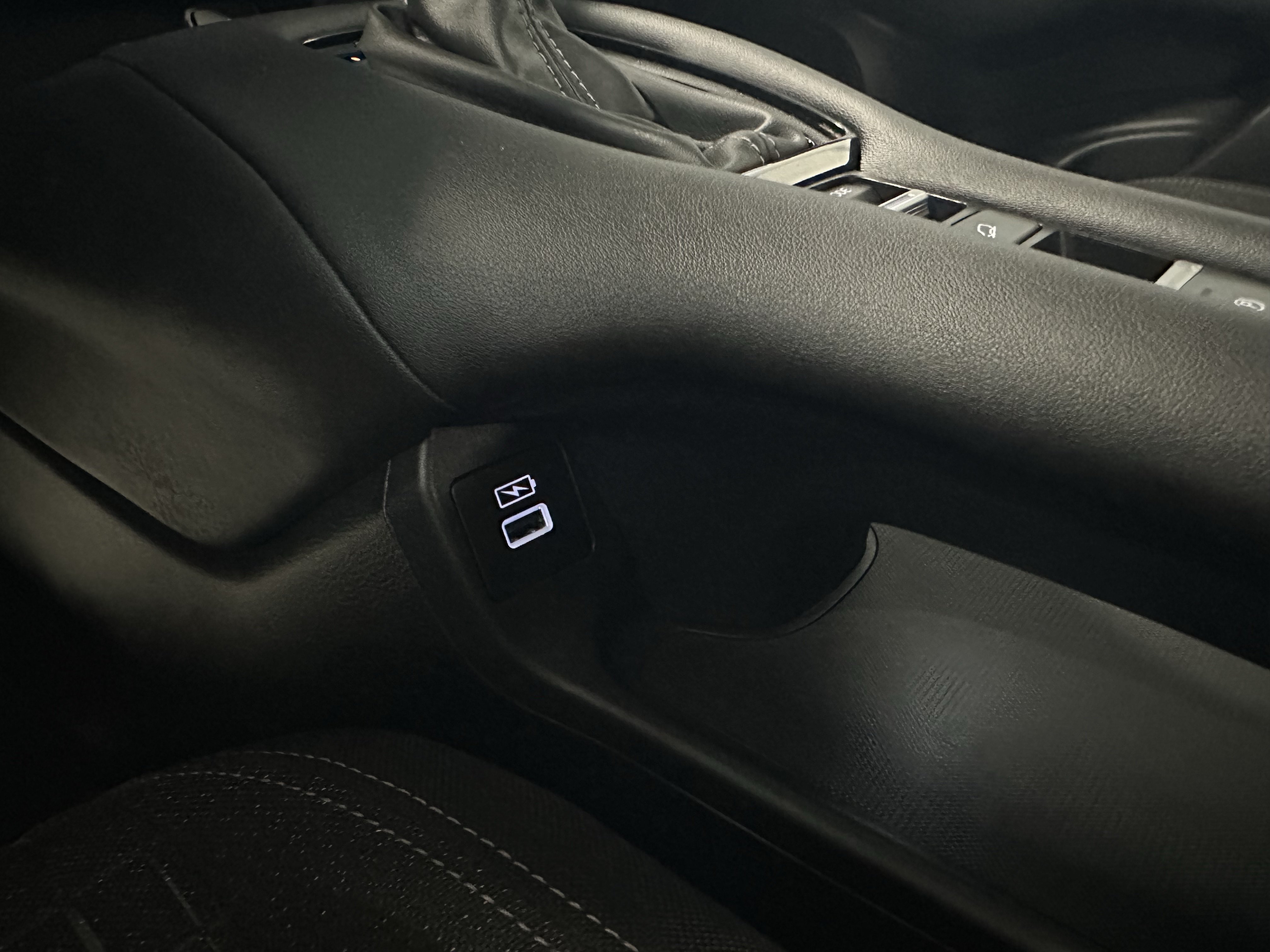 Used 2023 Honda HR-V LX image 14