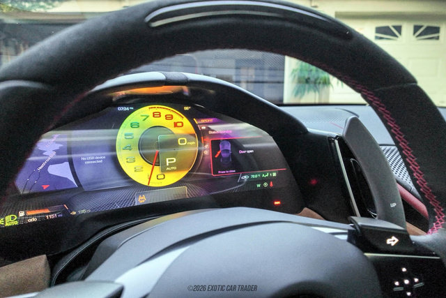 Used 2025 Ferrari Roma Spider RWD image 32