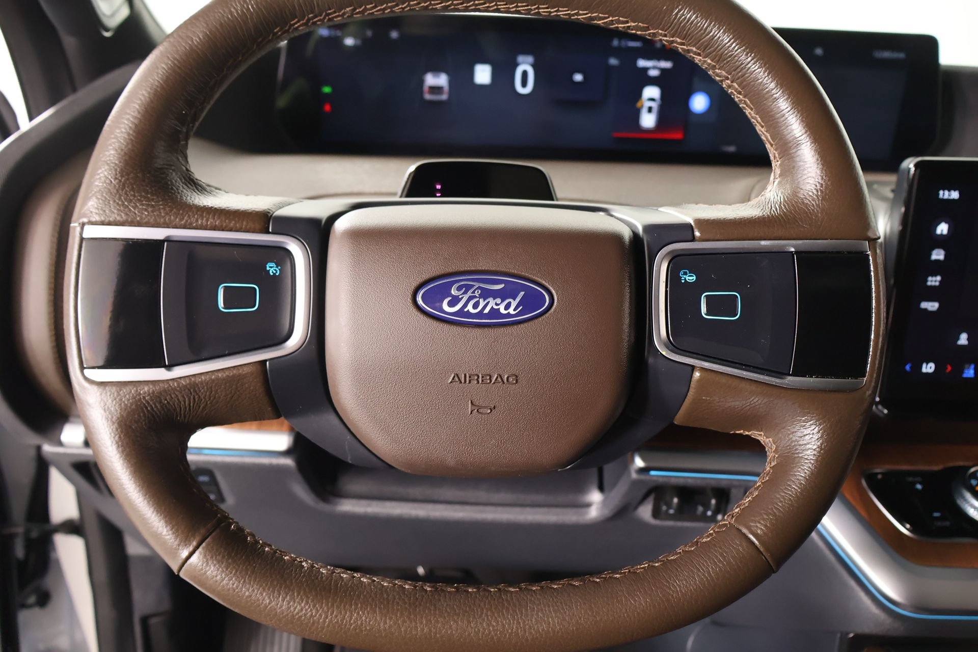 Used 2026 Ford Expedition King Ranch AWD/4WD image 3
