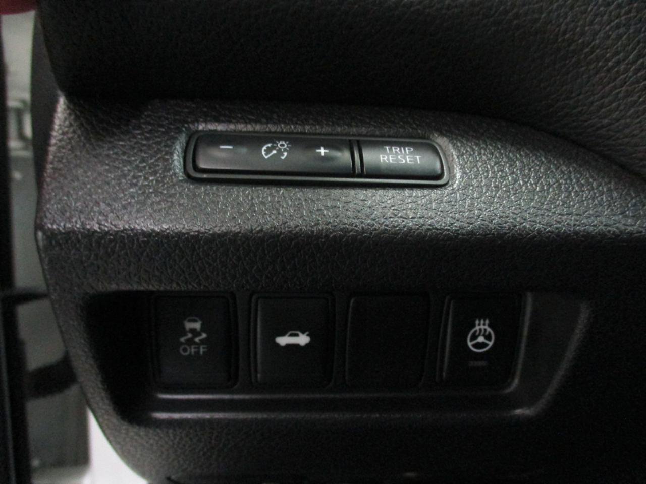 Used 2015 Nissan Altima 2.5 SL w/ Moonroof Package image 19