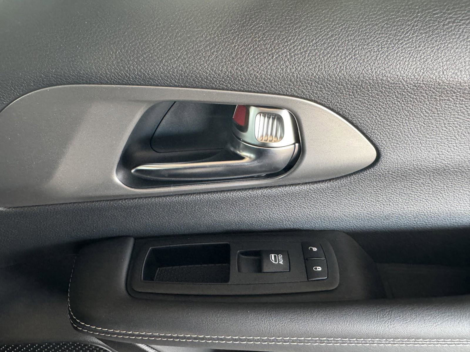 New 2026 Chrysler Pacifica Select image 40