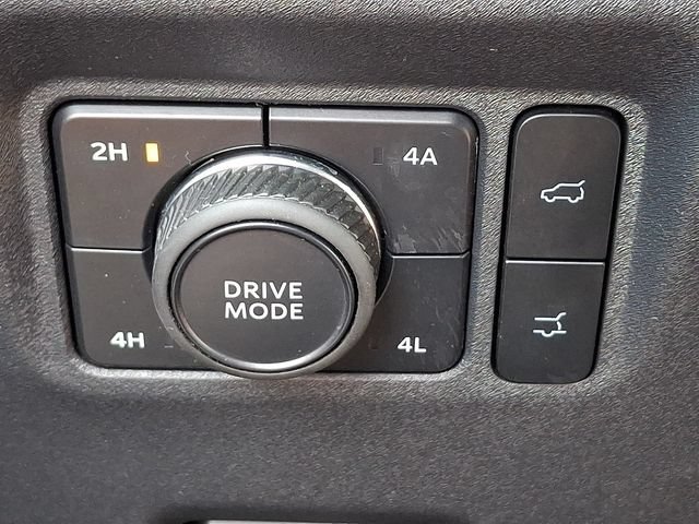 Certified 2025 Ford Expedition Active AWD/4WD image 27