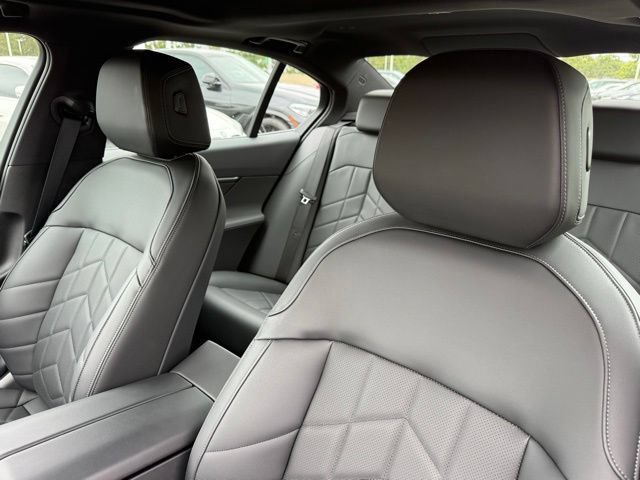Used 2026 BMW 530i xDrive w/ M Sport Package AWD/4WD image 22