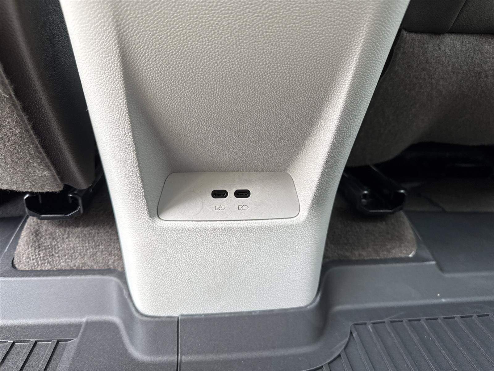 New 2026 GMC Terrain Denali w/ LPO, Floor Liner Package AWD/4WD image 35