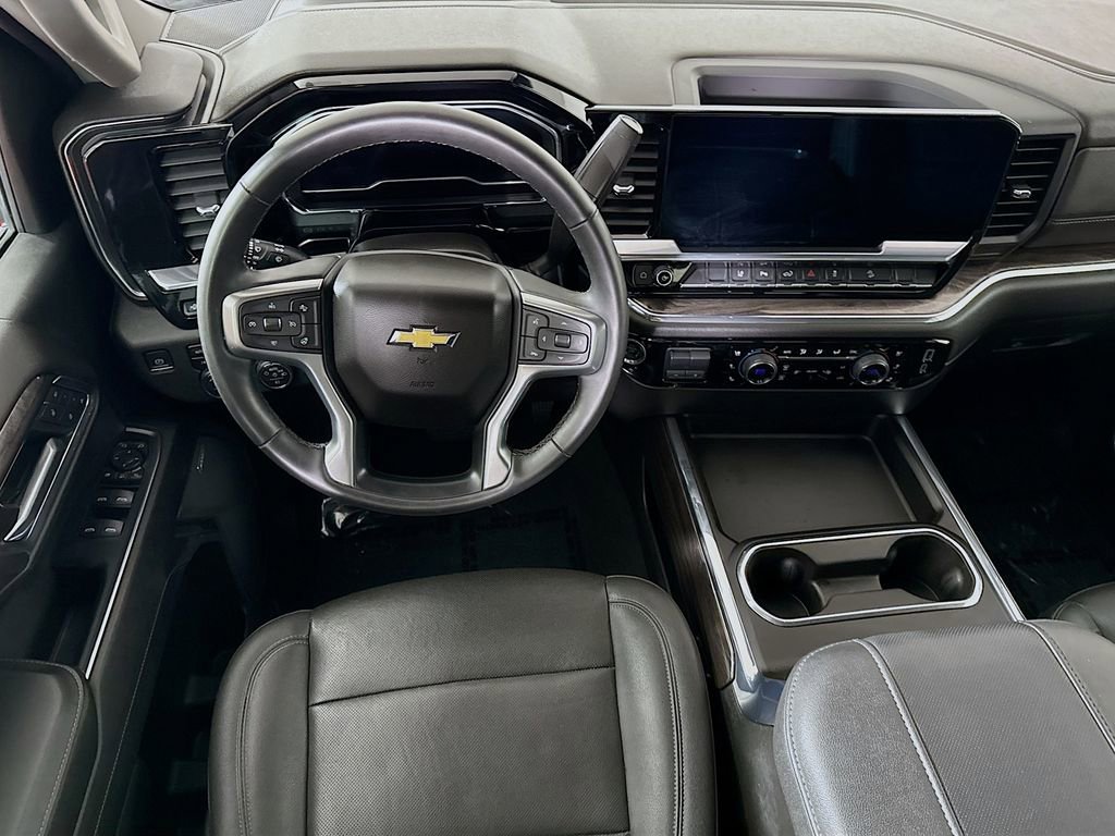 Used 2024 Chevrolet Silverado 3500 LTZ w/ LTZ Convenience Package image 3