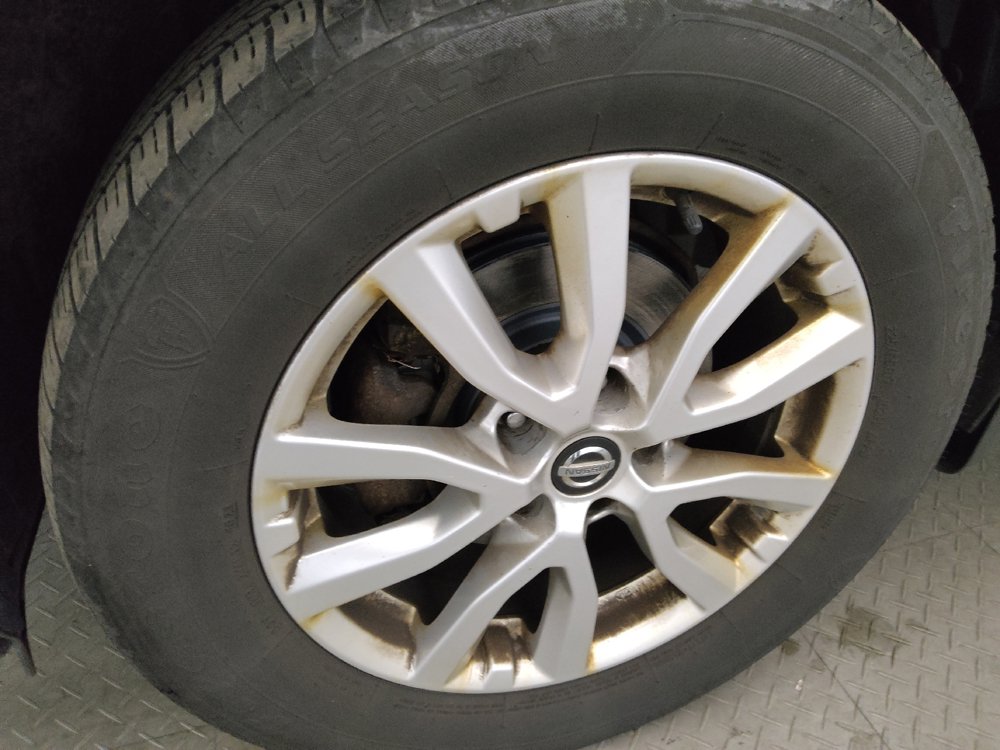 Used 2017 Nissan Rogue SV AWD/4WD image 31