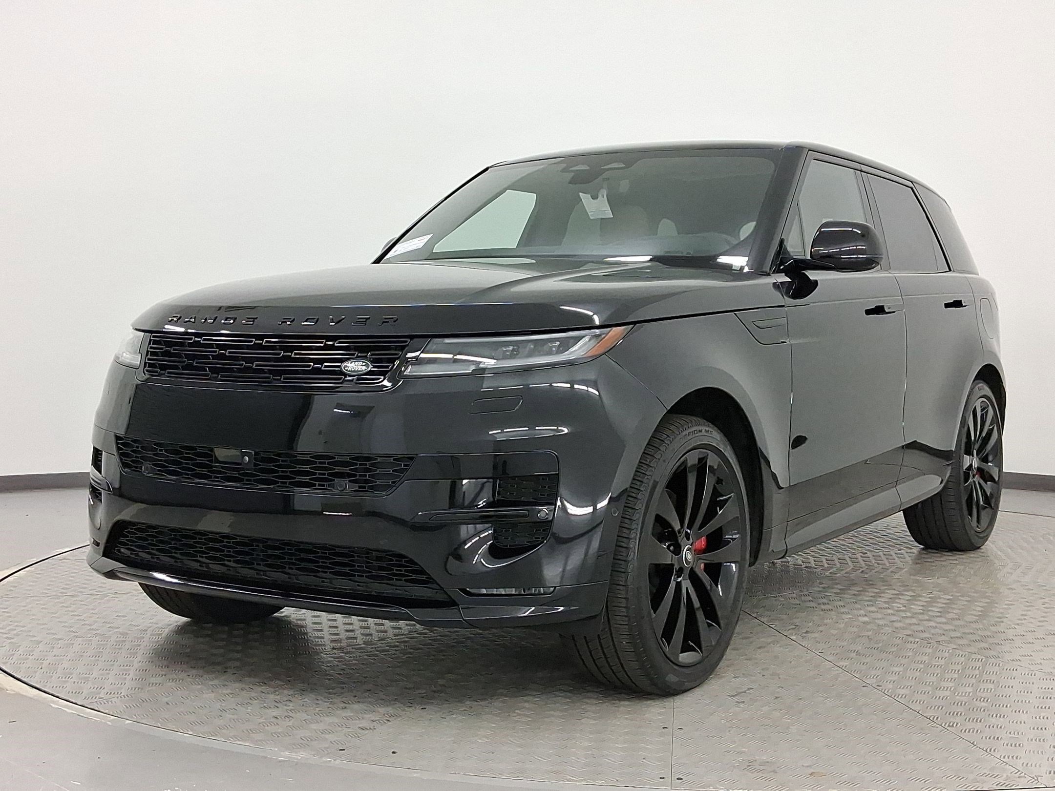 Used 2025 Land Rover Range Rover Sport Dynamic SE image 1