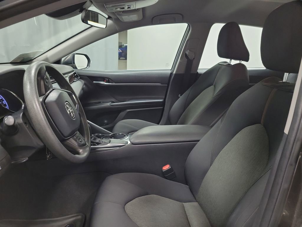 Used 2020 Toyota Camry LE image 12
