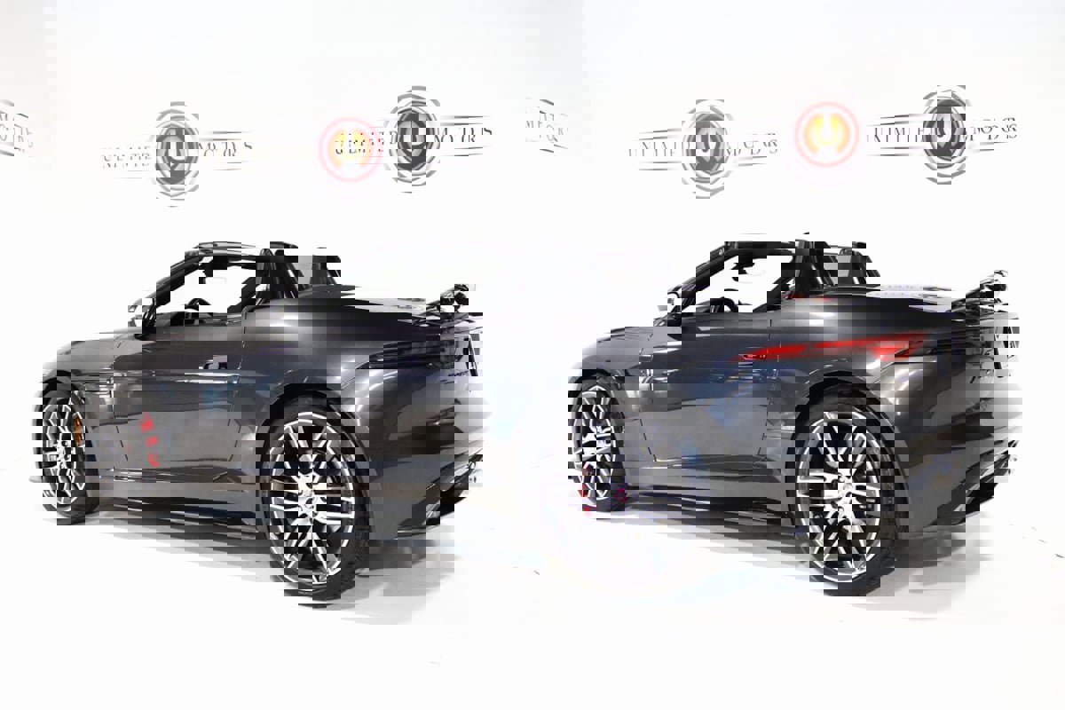 Used 2021 Jaguar F-TYPE R-Dynamic image 4