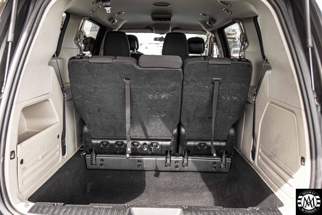 Used 2017 Dodge Grand Caravan SE w/ Power Window Group image 7