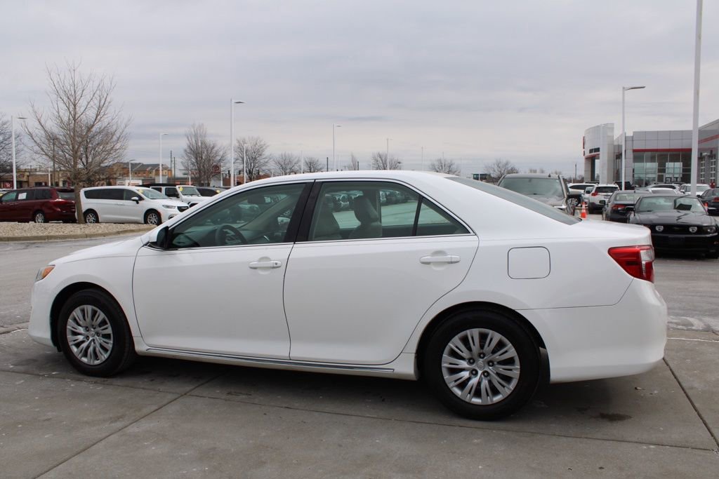 Used 2012 Toyota Camry LE image 4