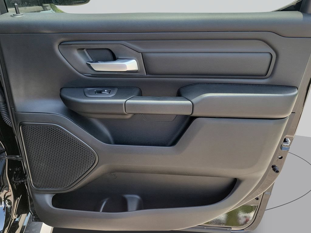 New 2026 RAM 1500 Express AWD/4WD image 40