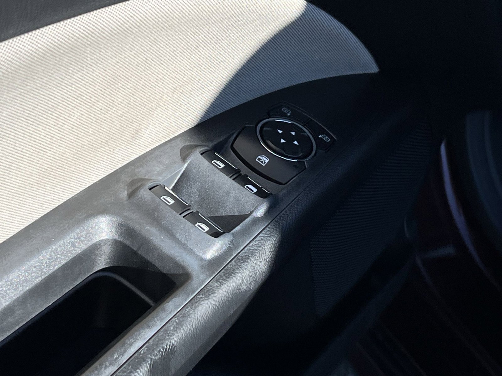 Used 2017 Ford Fusion S image 16