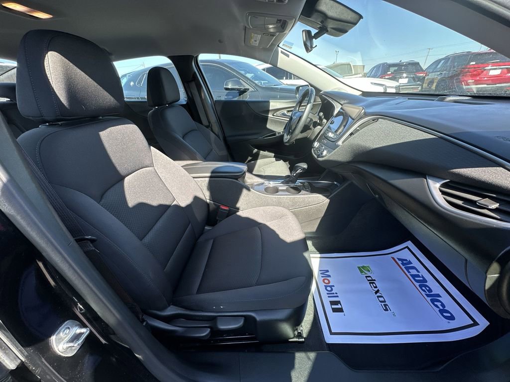 Used 2024 Chevrolet Malibu LT w/ Midnight Edition image 23