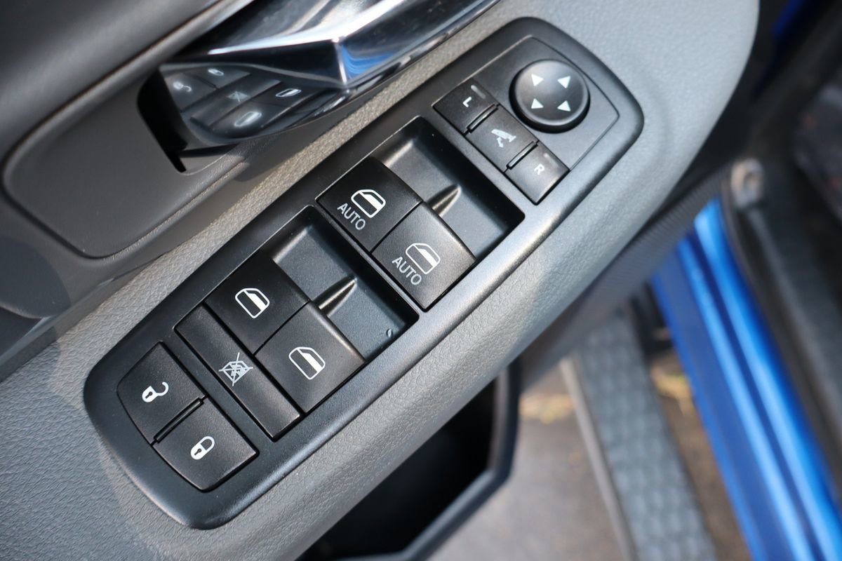 Used 2016 RAM 1500 Big Horn image 27