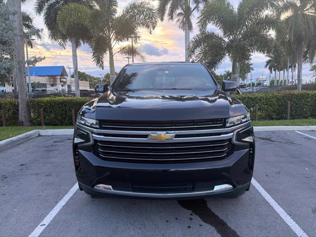 Used 2023 Chevrolet Suburban LT RWD image 3