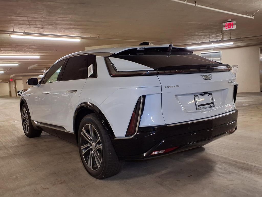 New 2026 Cadillac Lyriq Premium Luxury AWD/4WD image 10