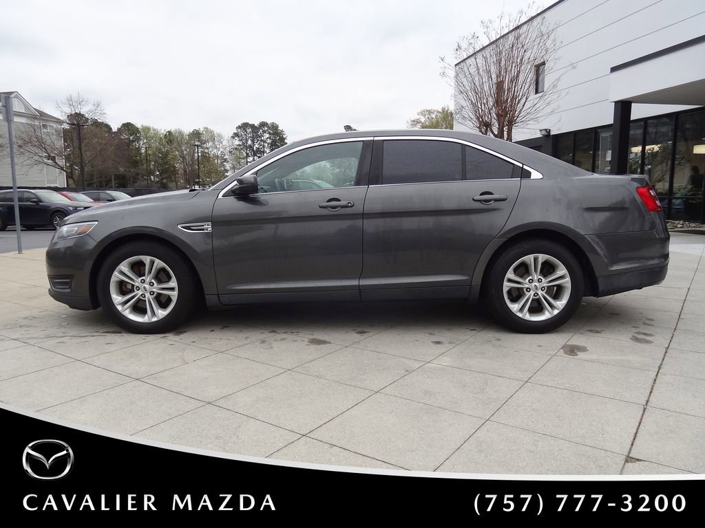 Used 2015 Ford Taurus SEL image 7
