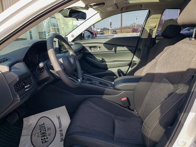 Used 2023 Honda Accord EX image 11