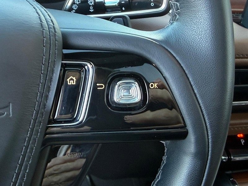Used 2023 Lincoln Aviator Reserve w/ Class IV Trailer Tow Package image 18