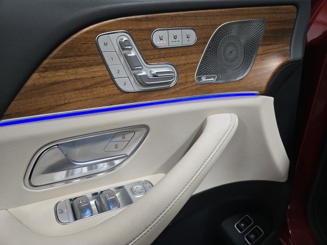 Certified 2025 Mercedes-Benz GLE 450e 4MATIC image 4