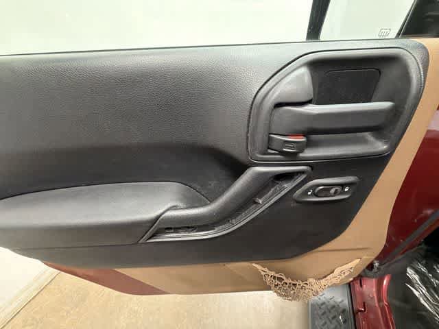 Used 2012 Jeep Wrangler Unlimited Rubicon w/ Dual Top Group AWD/4WD image 14