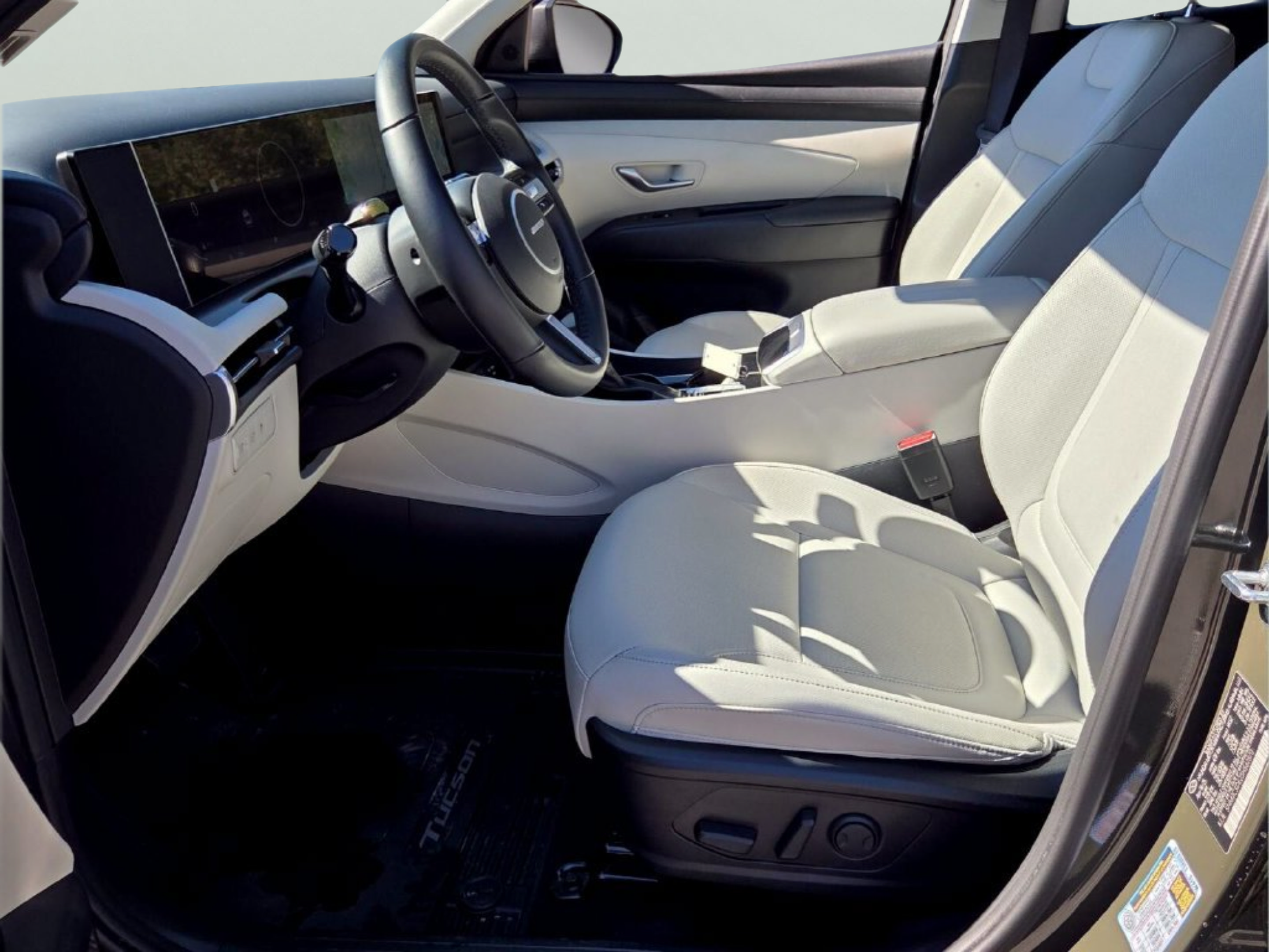 Used 2025 Hyundai Tucson SEL FWD image 9