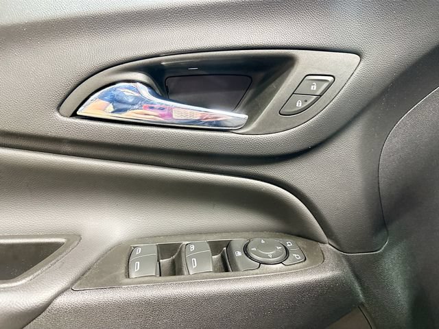 Used 2023 Chevrolet Equinox LT FWD image 16