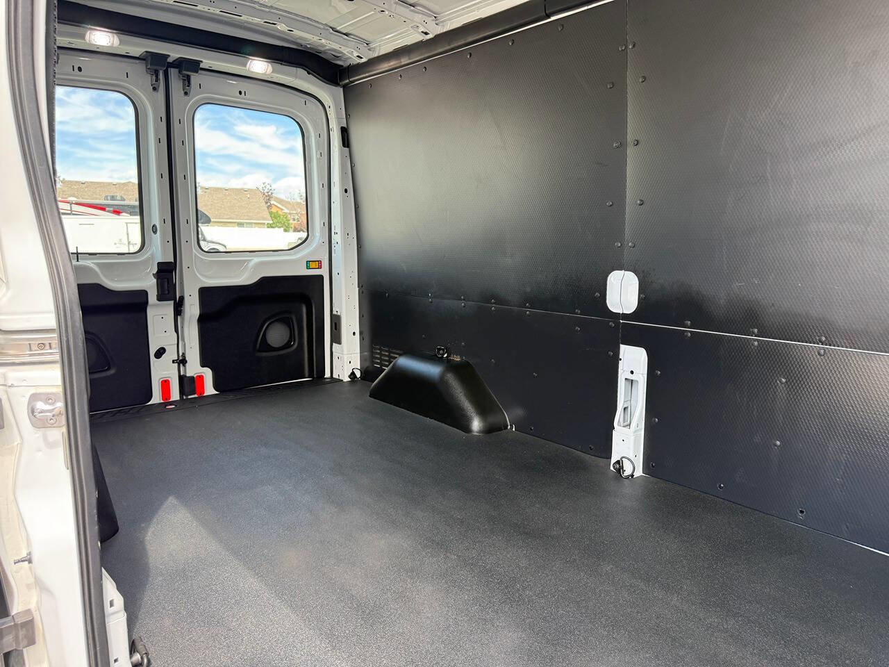 Used 2020 Ford Transit 250 Medium Roof w/ Load Area Protection Package RWD image 26