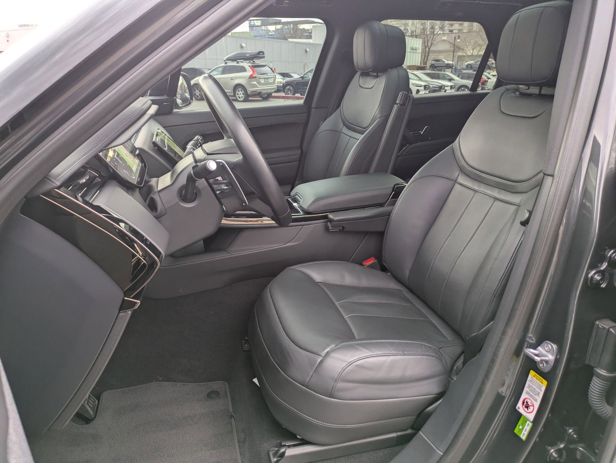 Used 2023 Land Rover Range Rover Sport SE Dynamic image 25