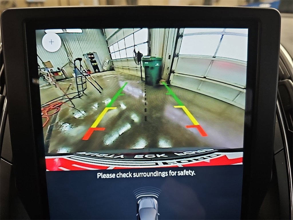 Used 2024 Ford Edge Titanium image 20