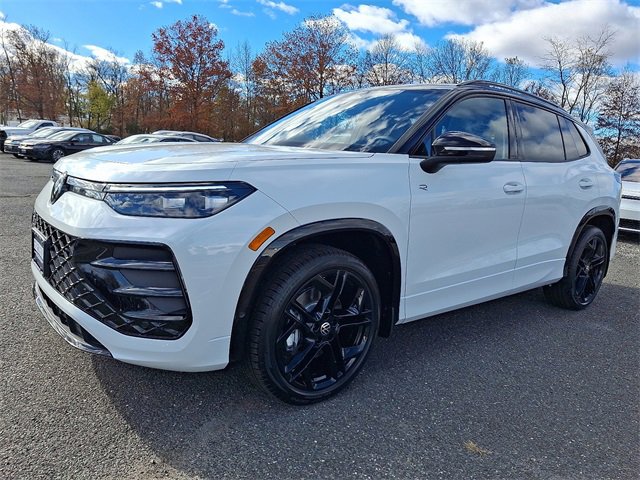 New 2026 Volkswagen Tiguan SE R-Line image 2