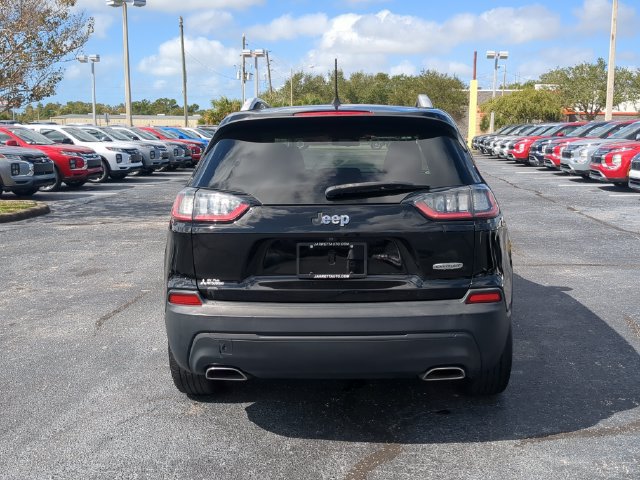 Used 2019 Jeep Cherokee Latitude w/ Popular Appearance Group FWD image 6