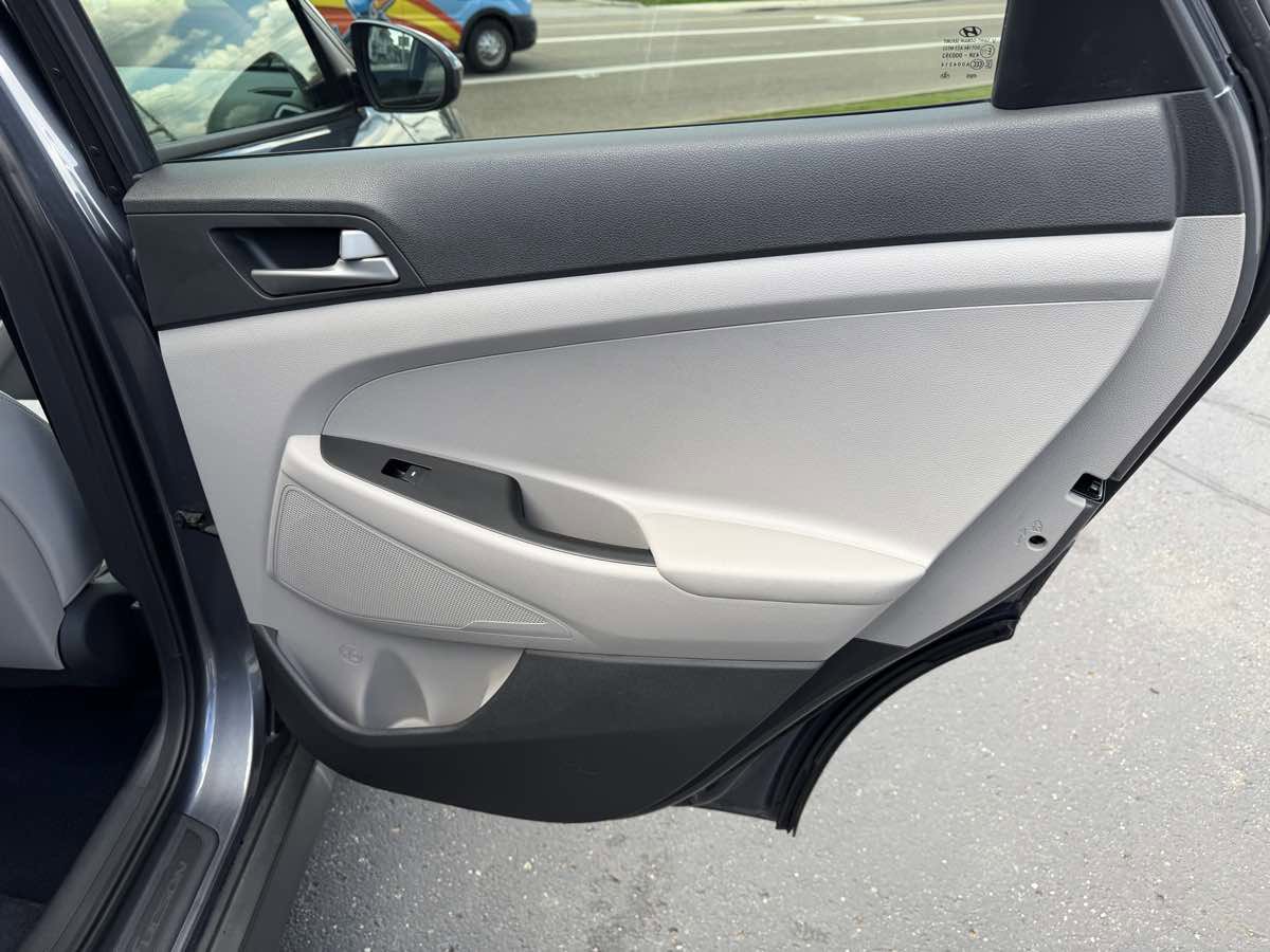 Used 2018 Hyundai Tucson SE AWD/4WD image 17