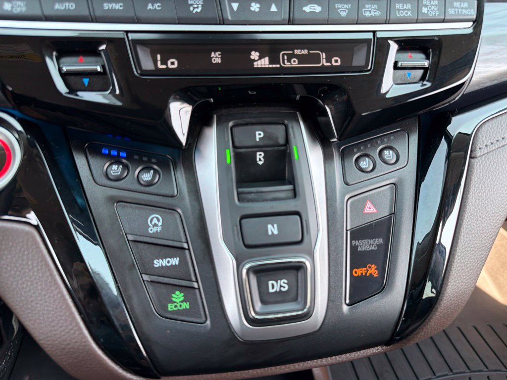 Used 2025 Honda Odyssey Elite image 17